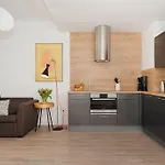 Jantar Design Latarnia Morska קולובז'ג